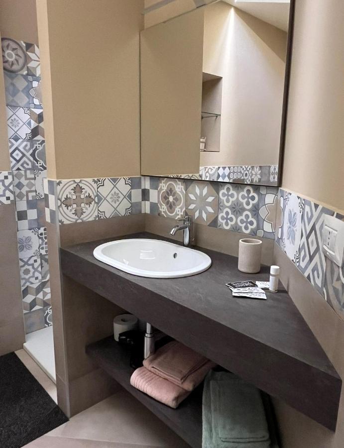 Verde Rame In Citta' Alta Con Garage Charme E Relax Apartment Bergamo Bagian luar foto
