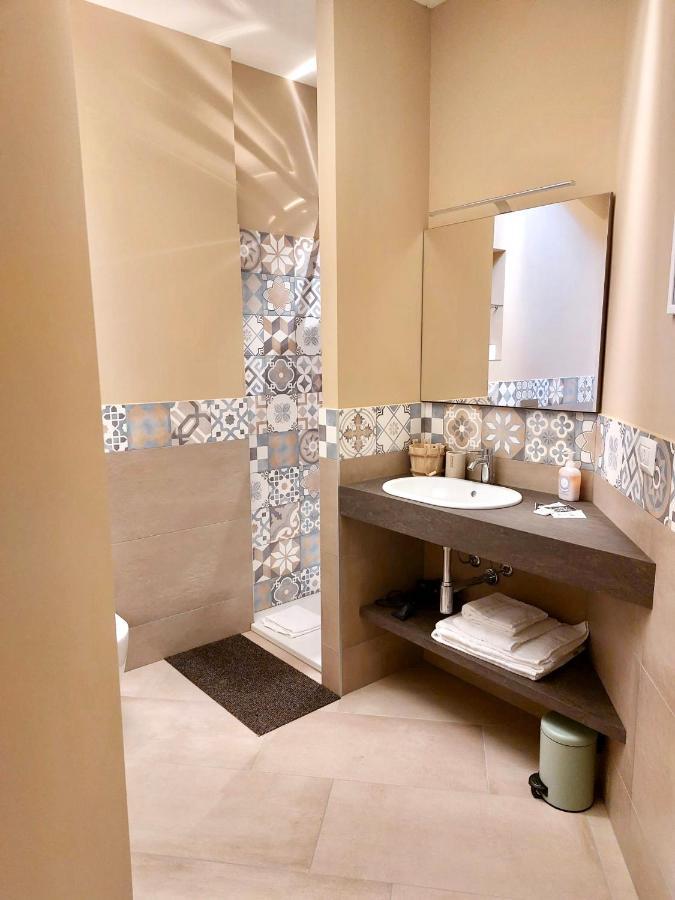 Verde Rame In Citta' Alta Con Garage Charme E Relax Apartment Bergamo Bagian luar foto